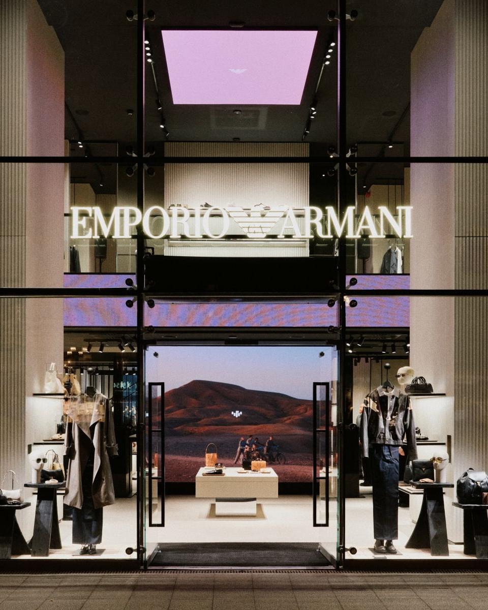 Il nuovo flagship store Emporio Armani a Berlino (courtesy Emporio Armani)