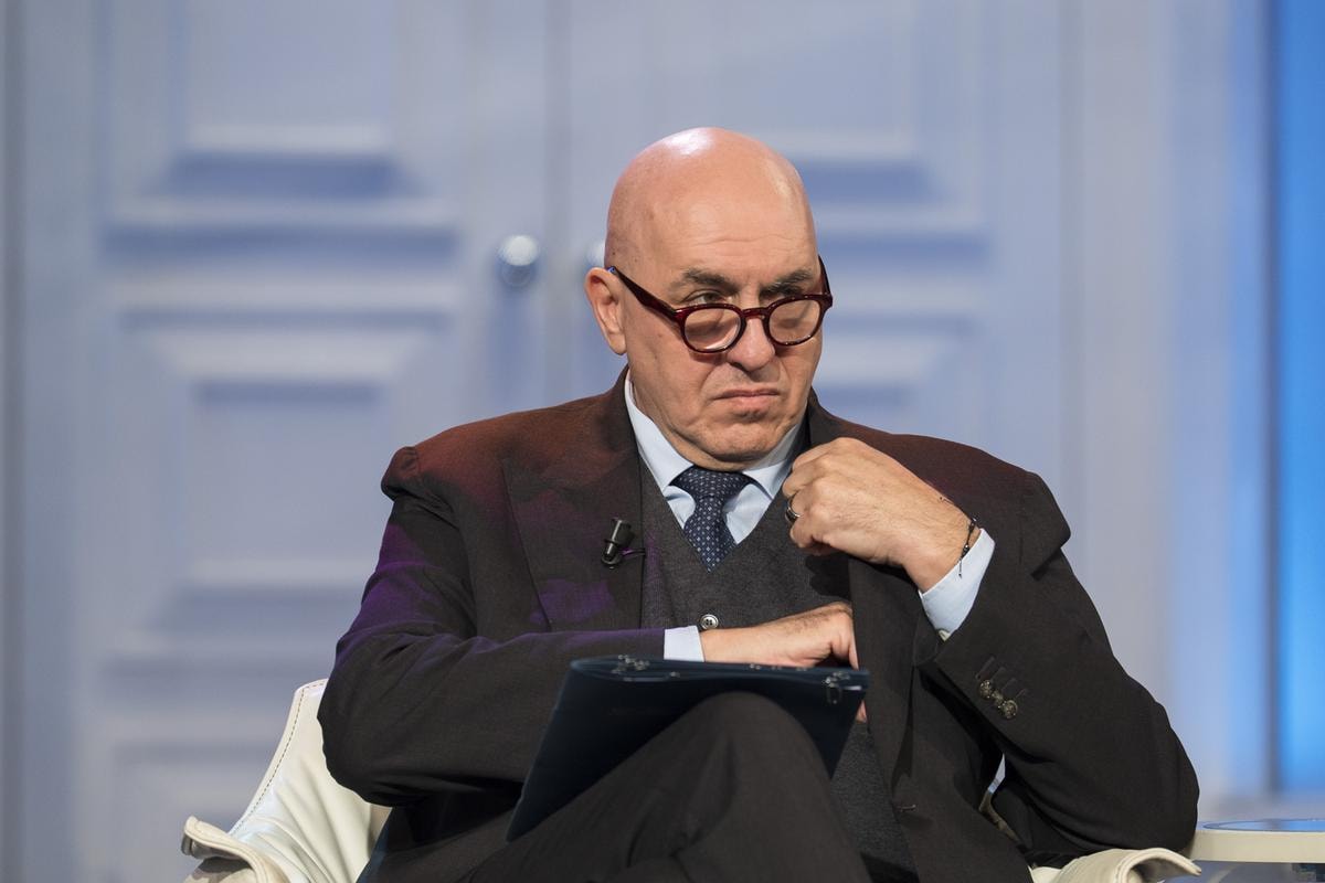Il ministro della Difesa Guido Crosetto