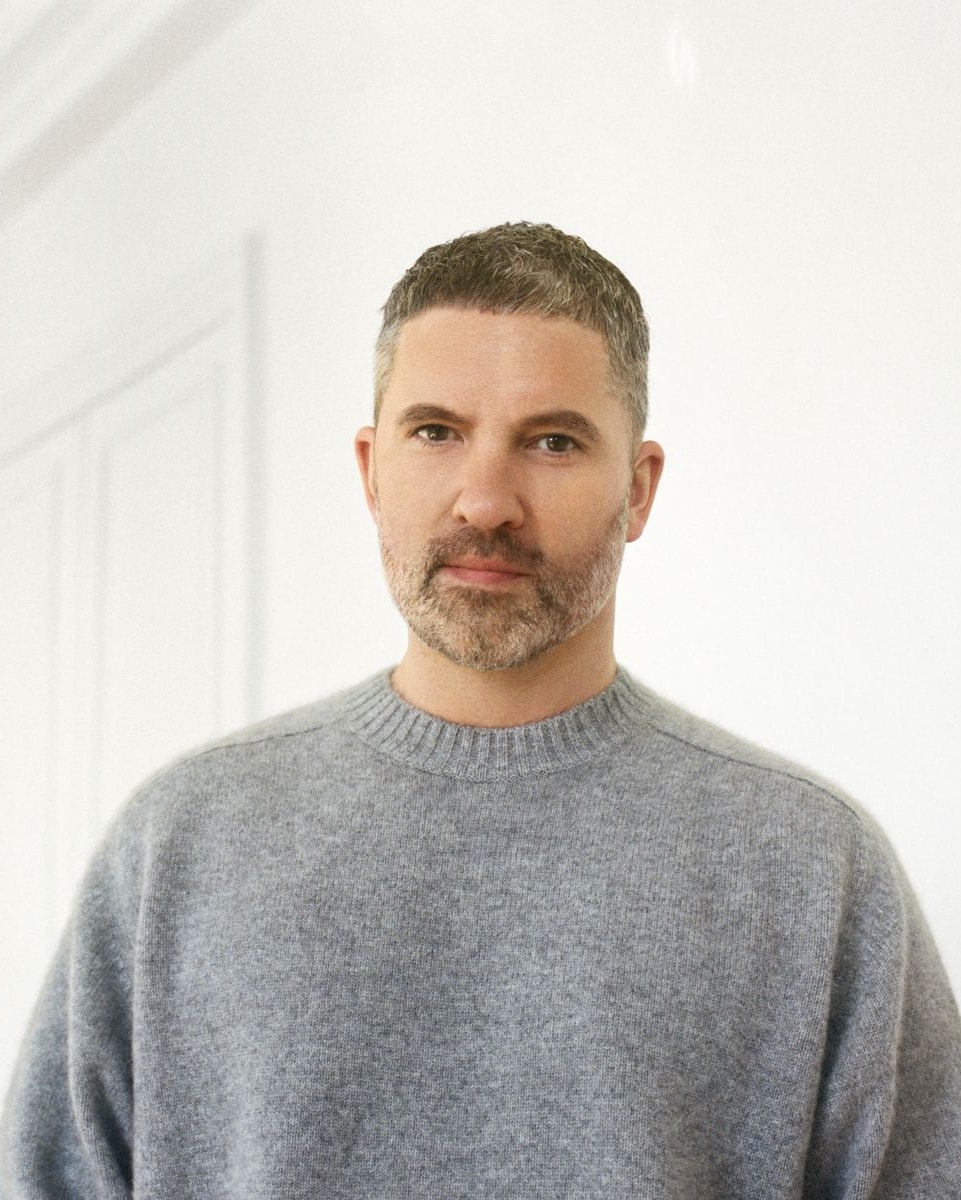 Un ritratto di Mark Thomas (courtesy Carven)