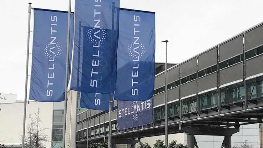 Stellantis festeggia in borsa le forti vendite Usa e il ceo Filosa ringrazia i dipendenti: la strategia sta funzionando