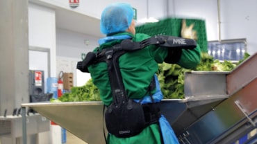 Herowear Suitx di HombergerEsoscheletro Mate-Xt di Comau in uso da OrtoRomi