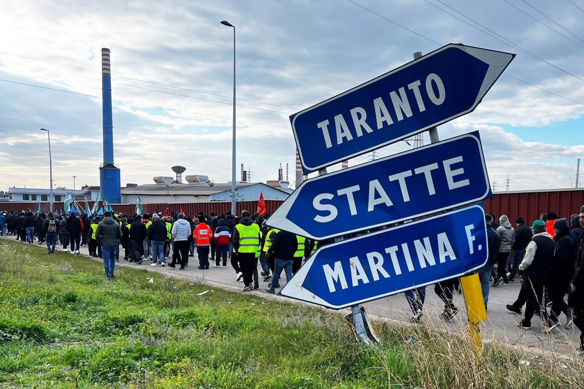 STABILIMENTO EX ILVA  MANIFESTAZIONE DI PROTESTA RISCHIO CONCRETO DI CHIUSURA