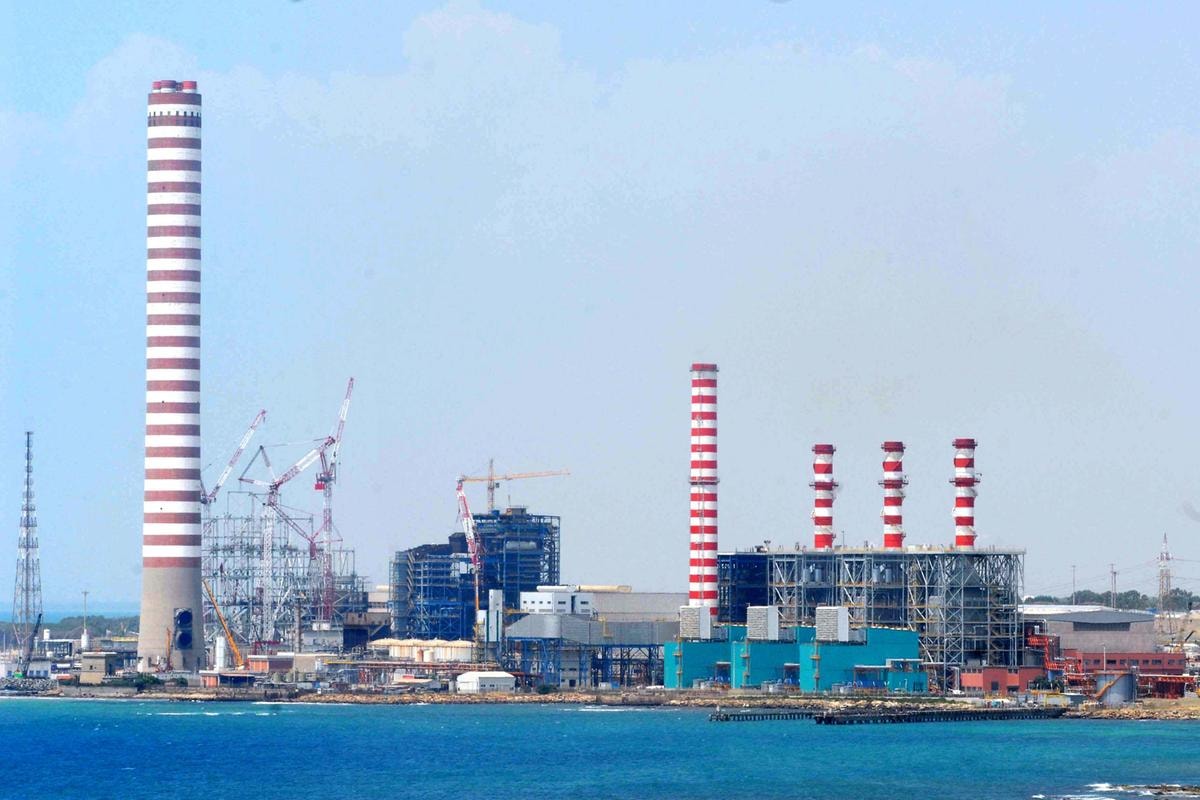 La centrale Enel di Torrevaldaliga