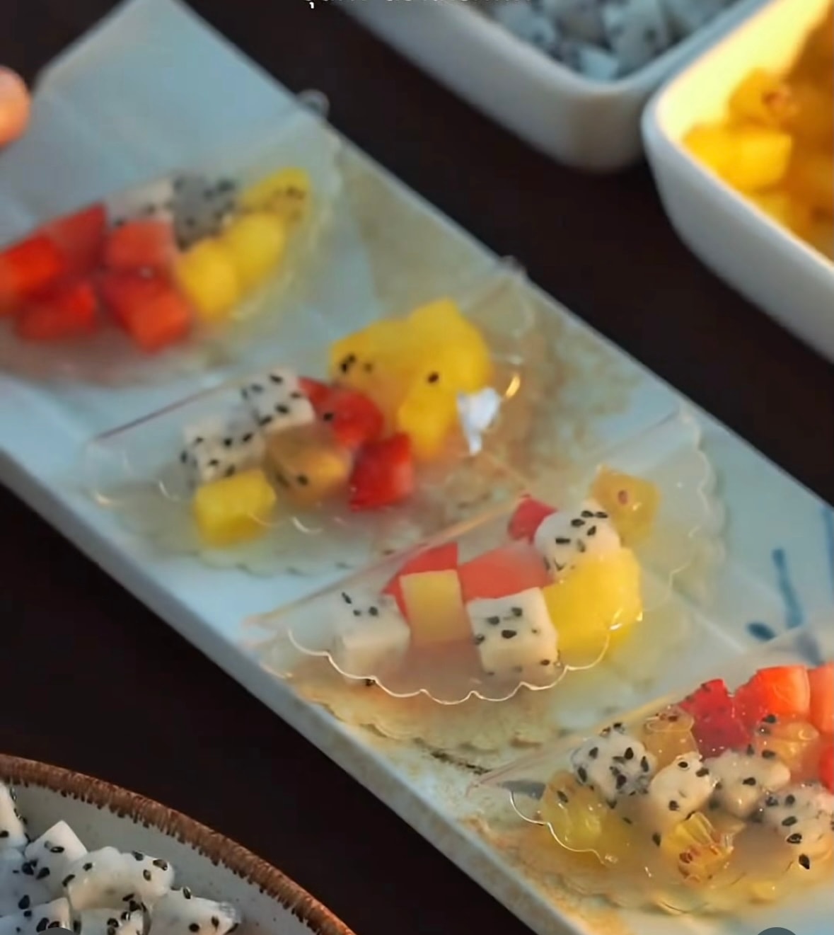 Il cibo trasparente è il nuovo trend virale: dalla carbonara invisibile ai dolci di cristallo
