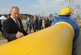 Vladimir Putin, presidente della Russia, in visita a un gasdotto Gazprom