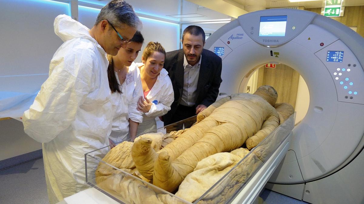 Una mummia del Museo Egizio di Torino sottoposta a Tac