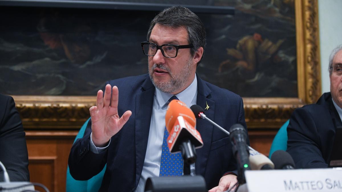 Salvini sfida Bruxelles: sul Patto di Stabilità pronti a fare da soli. Allo studio il blocco delle bollette