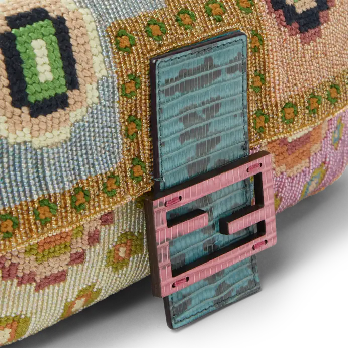 Baguette® 26424 Re-Edition Carpet Embroidery.