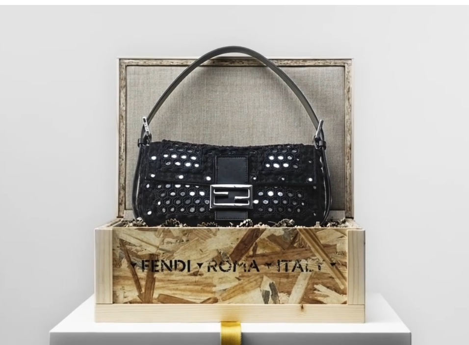 Da it-bag a opera d’arte: la nuova Baguette Fendi conquista la Milano Design Week