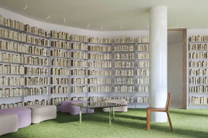 Punk Witch a Milano: la casa-biblioteca che rivoluziona il modo di abitare (e pensare)