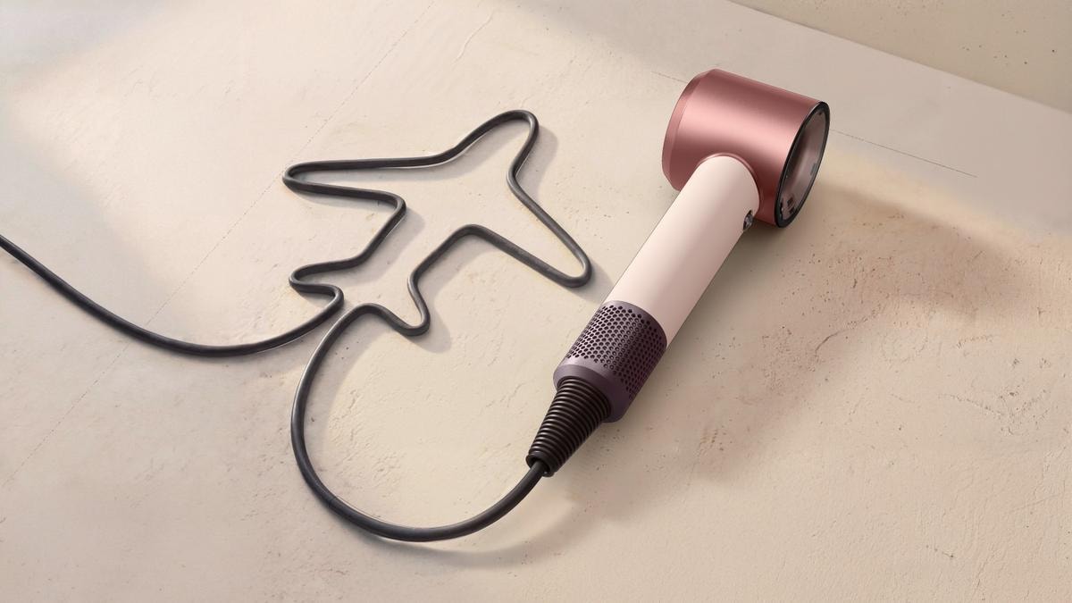 Dyson Supersonic Travel, capelli sani e in piega anche in viaggio