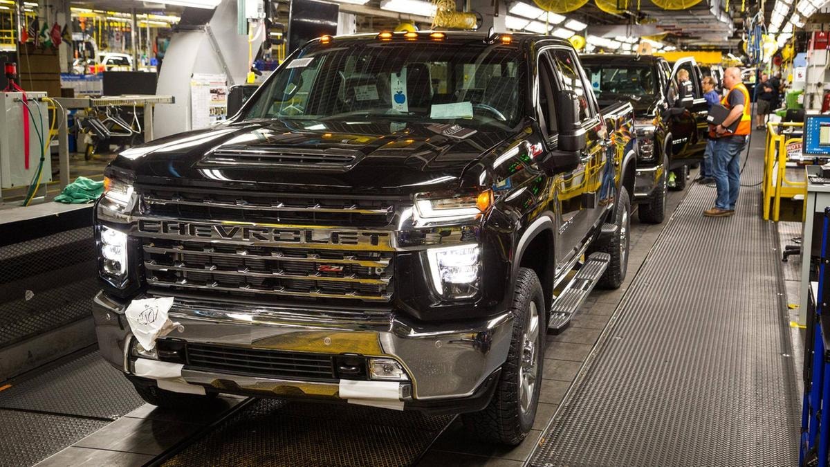 General Motors rinvia i pick-up elettrici di nuova generazione a tempo indeterminato. Focus su motore termico e ibrido