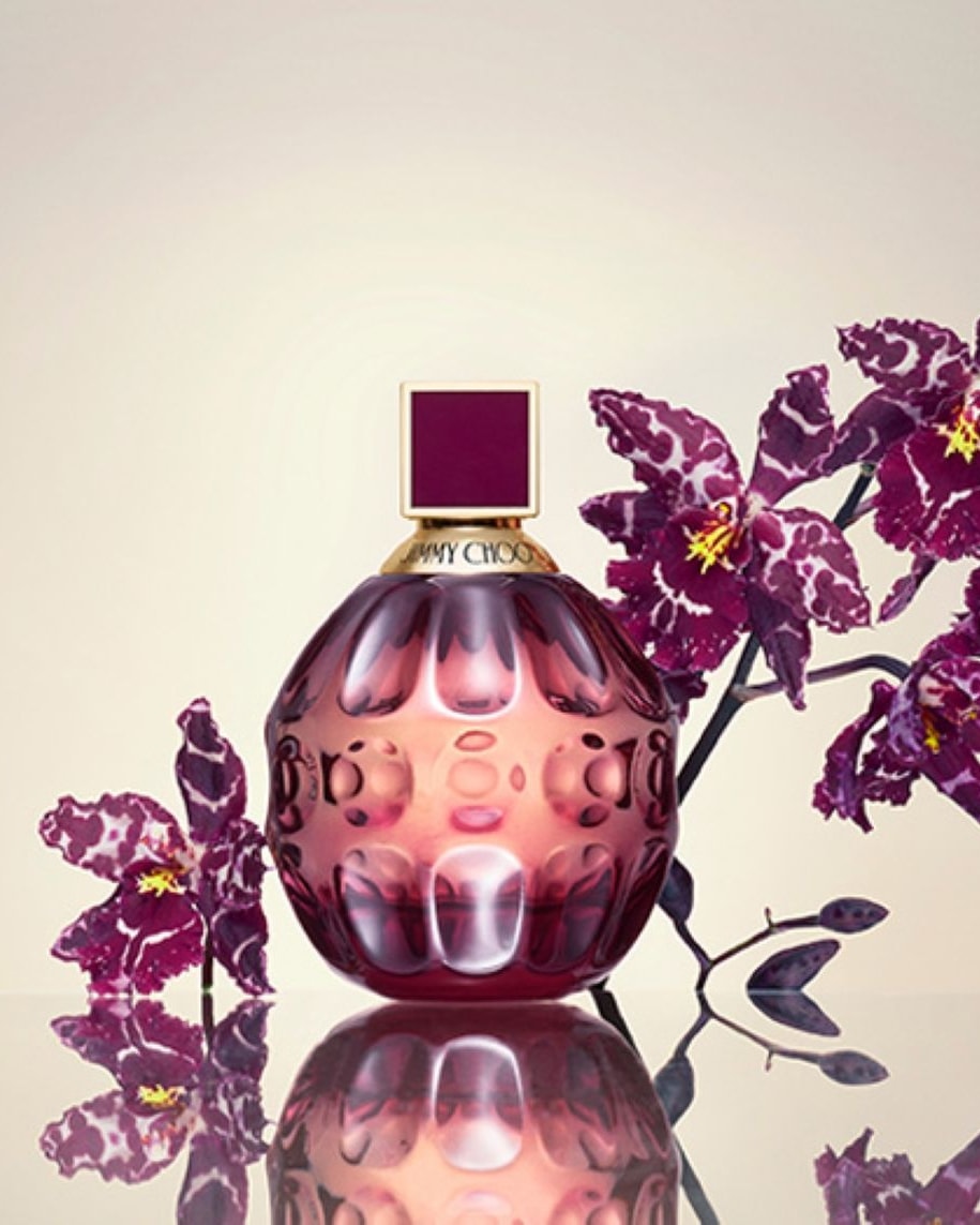 Un profumo Jimmy Choo (ph Interparfums official website)