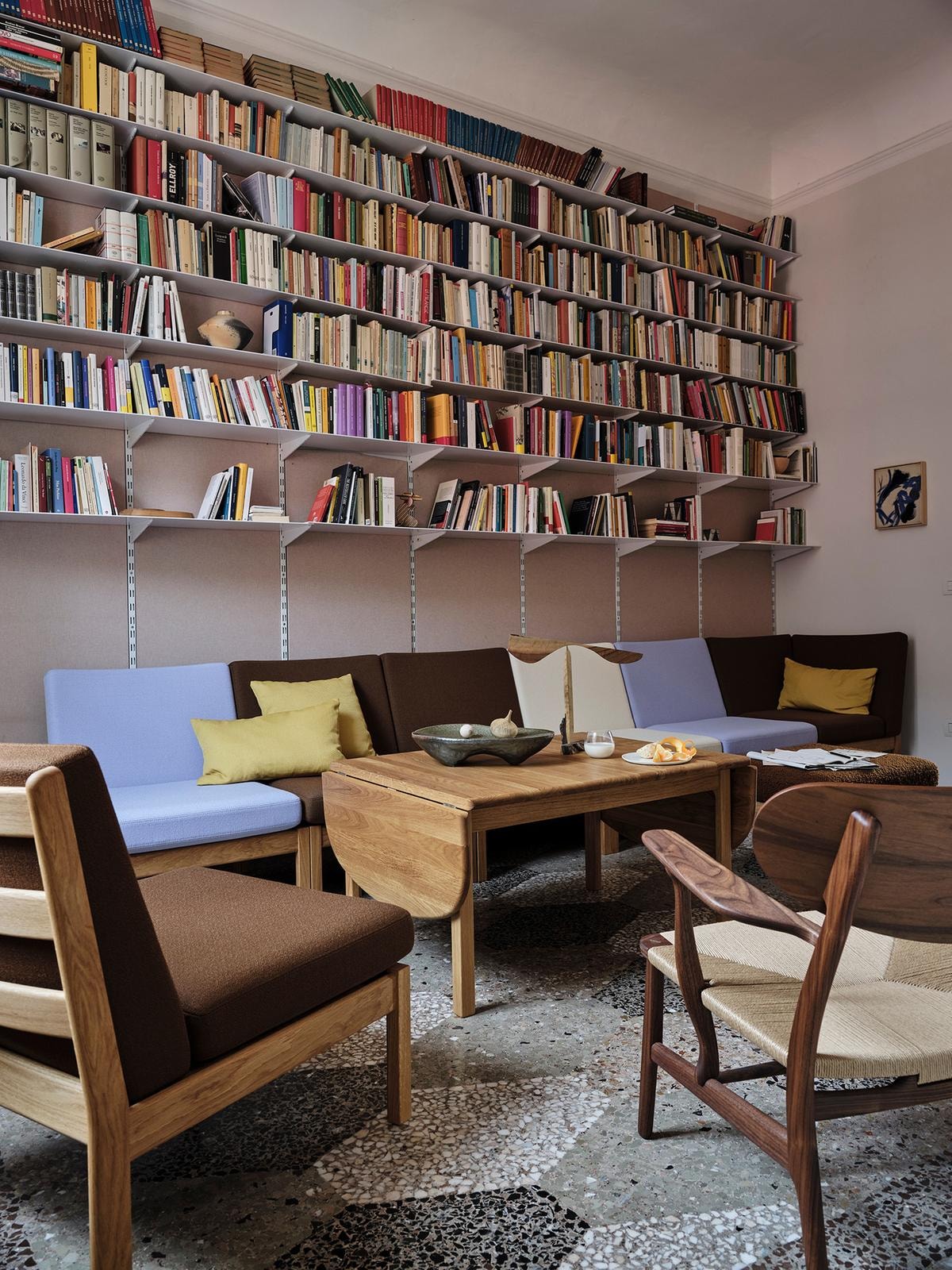 Il design che ci salva dall’algoritmo: perché a Milano cerchiamo tutti un «bozzolo»