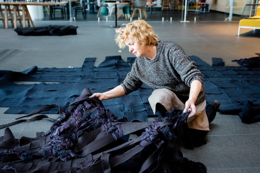 Milano si tinge di futuro: Gift of Colour porta la moda sostenibile nelle periferie