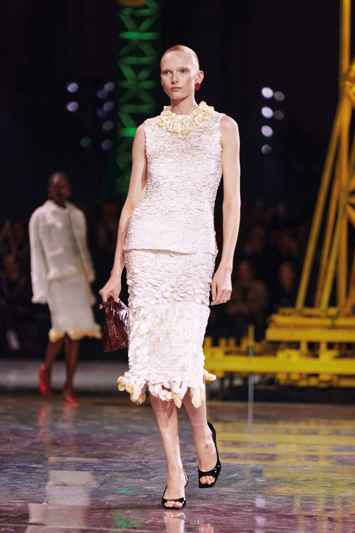 Un look Chanel fall-winter 2026/27 (courtesy Chanel)