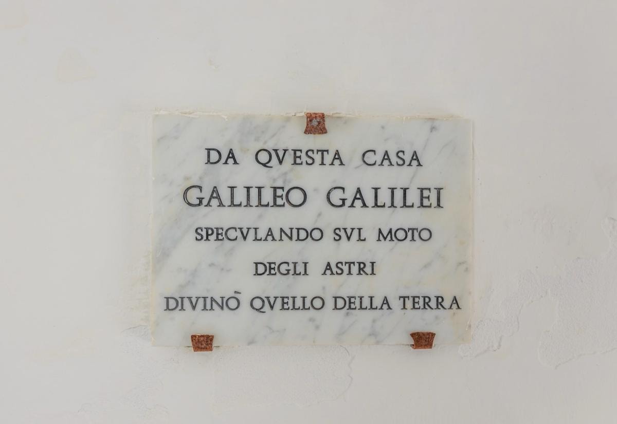 Firenze, in vendita la casa da cui Galileo Galilei osservava le stelle: vista mozzafiato sull’Arno