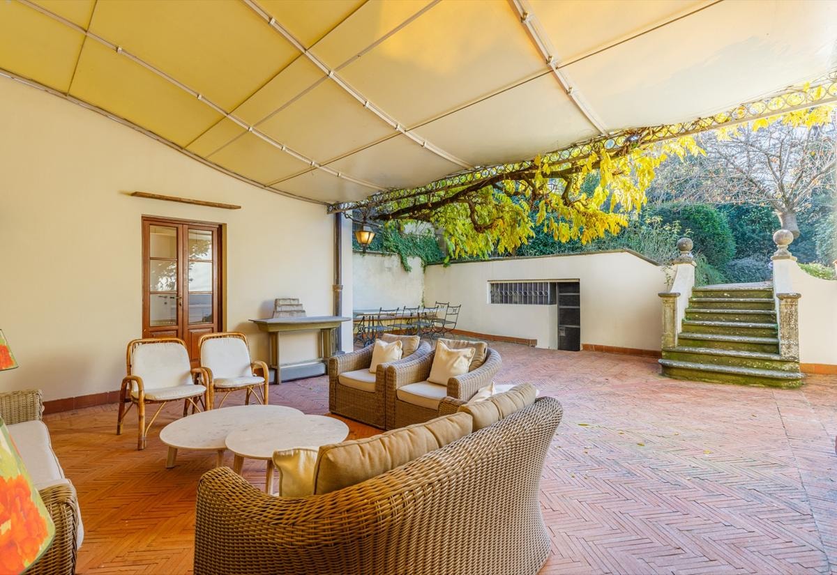 Firenze, in vendita la casa da cui Galileo Galilei osservava le stelle: vista mozzafiato sull’Arno