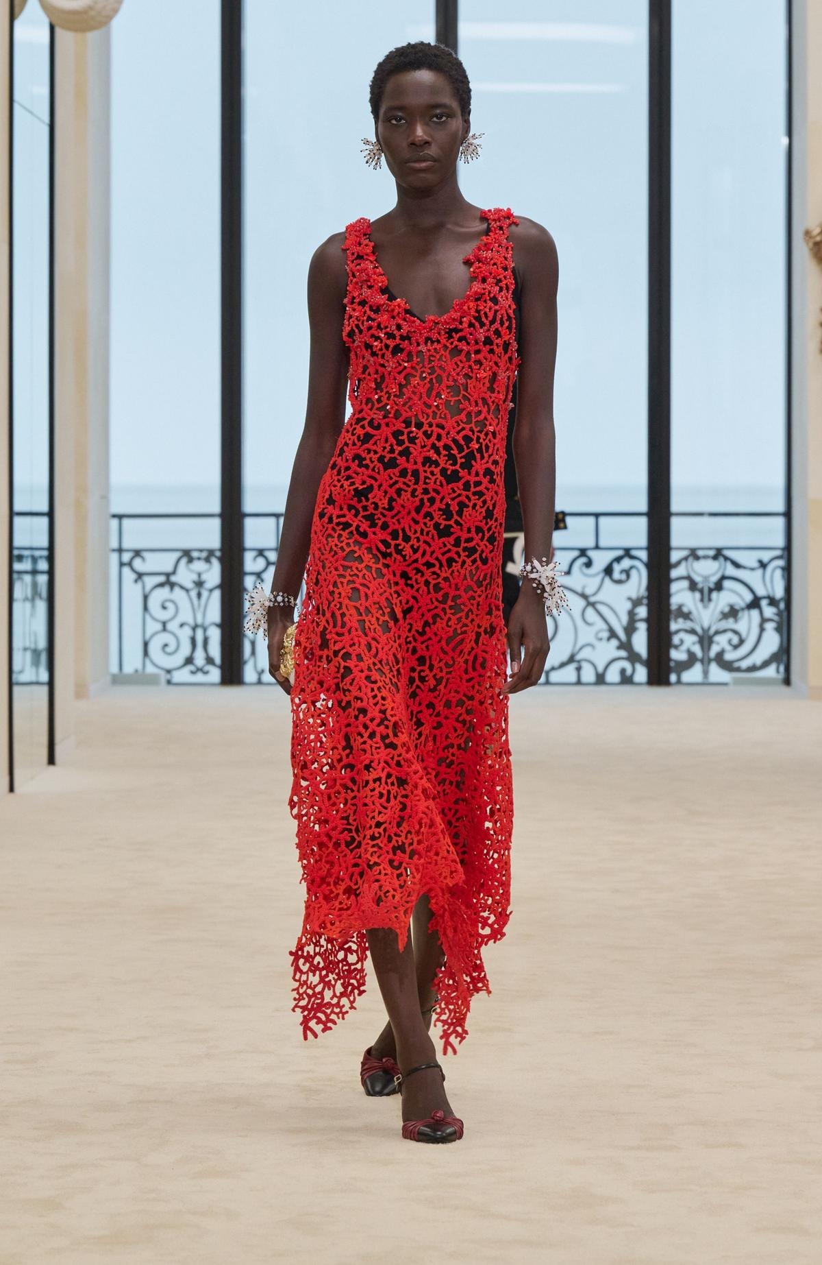 Un look Chanel cruise 2026/27 (courtesy Chanel)