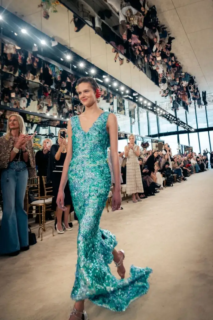 Un look Chanel cruise 2026/27 (courtesy Chanel)