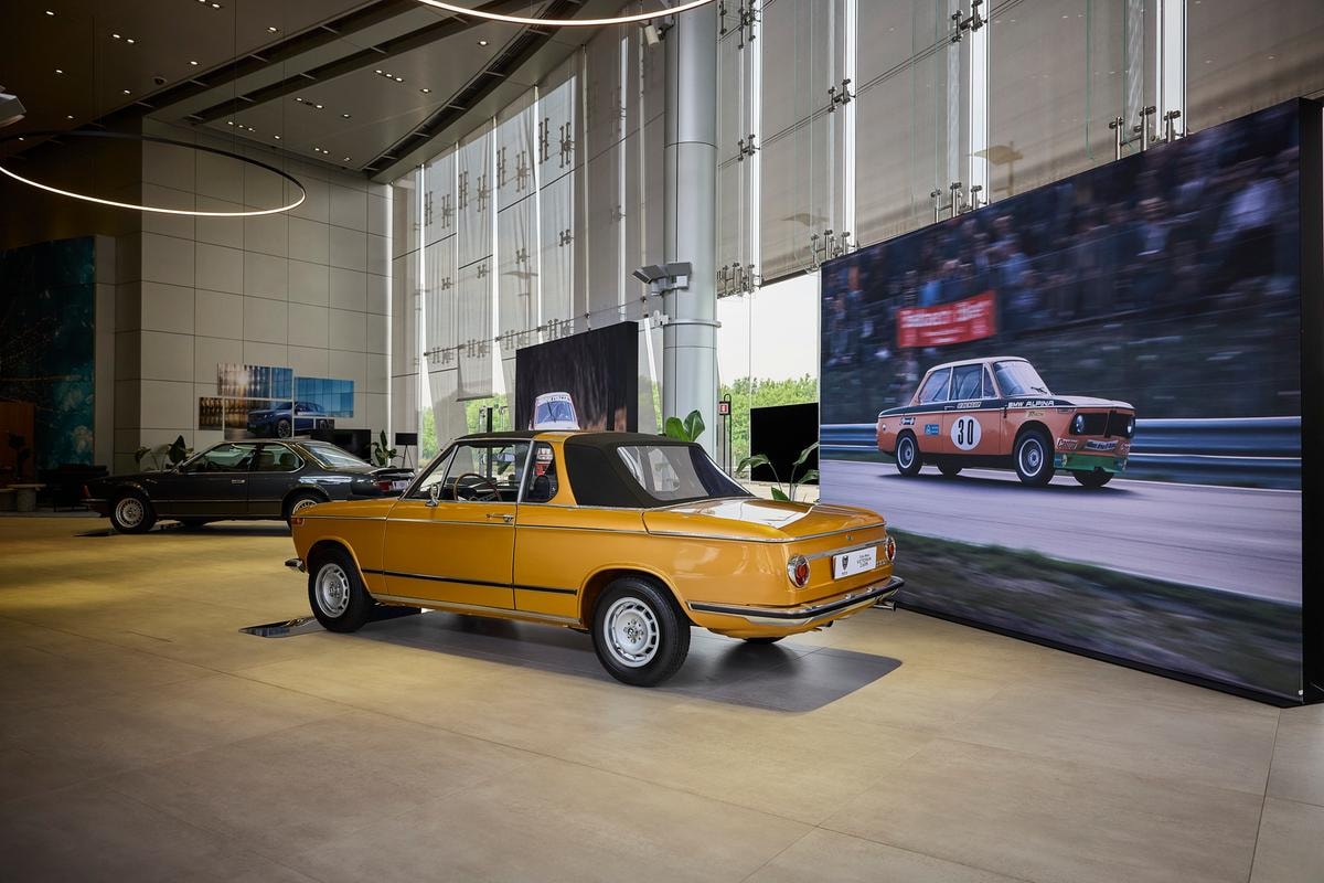 BMW 2002 Cabrio (Baur), derivata dalla Serie 02, fine anni ’60 / inizio ’70