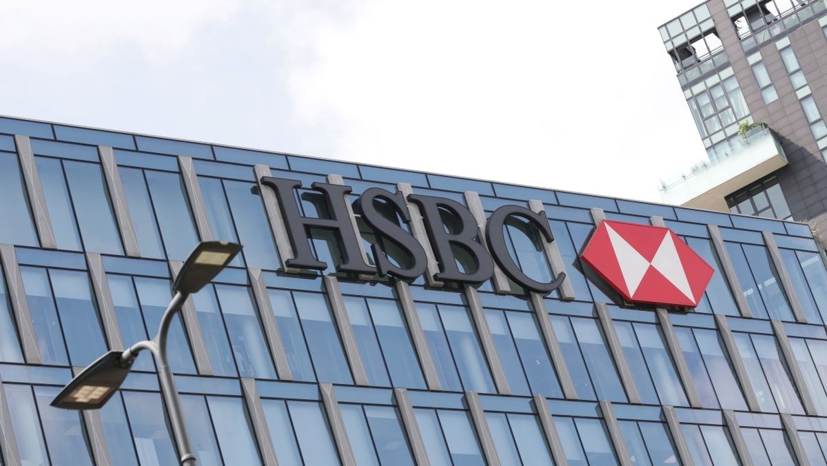 Hsbc, utile in calo e crollo in borsa (-5%): scatta l’allarme credito privato dopo perdita shock da 400 milioni