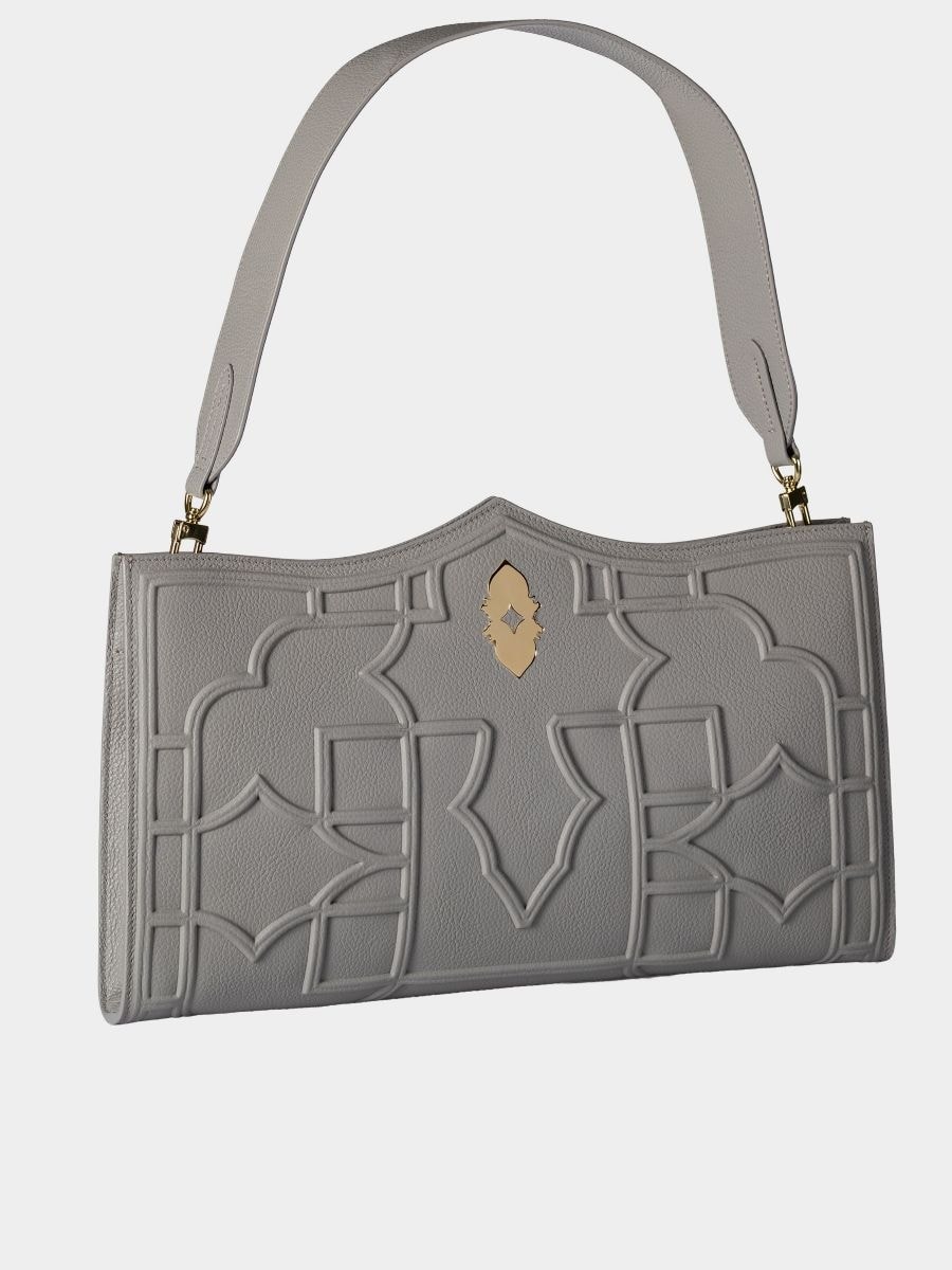 Un'immagine della Louvre Abu Dhabi Bag (courtesy Dellaluna)