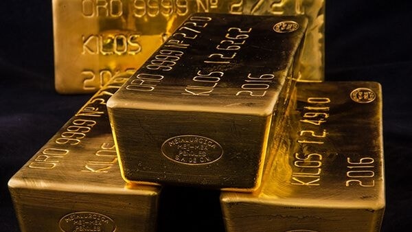 Oro, acquisti della Cina ai massimi dal 2024: perché per Unicredit resta un bene rifugio
