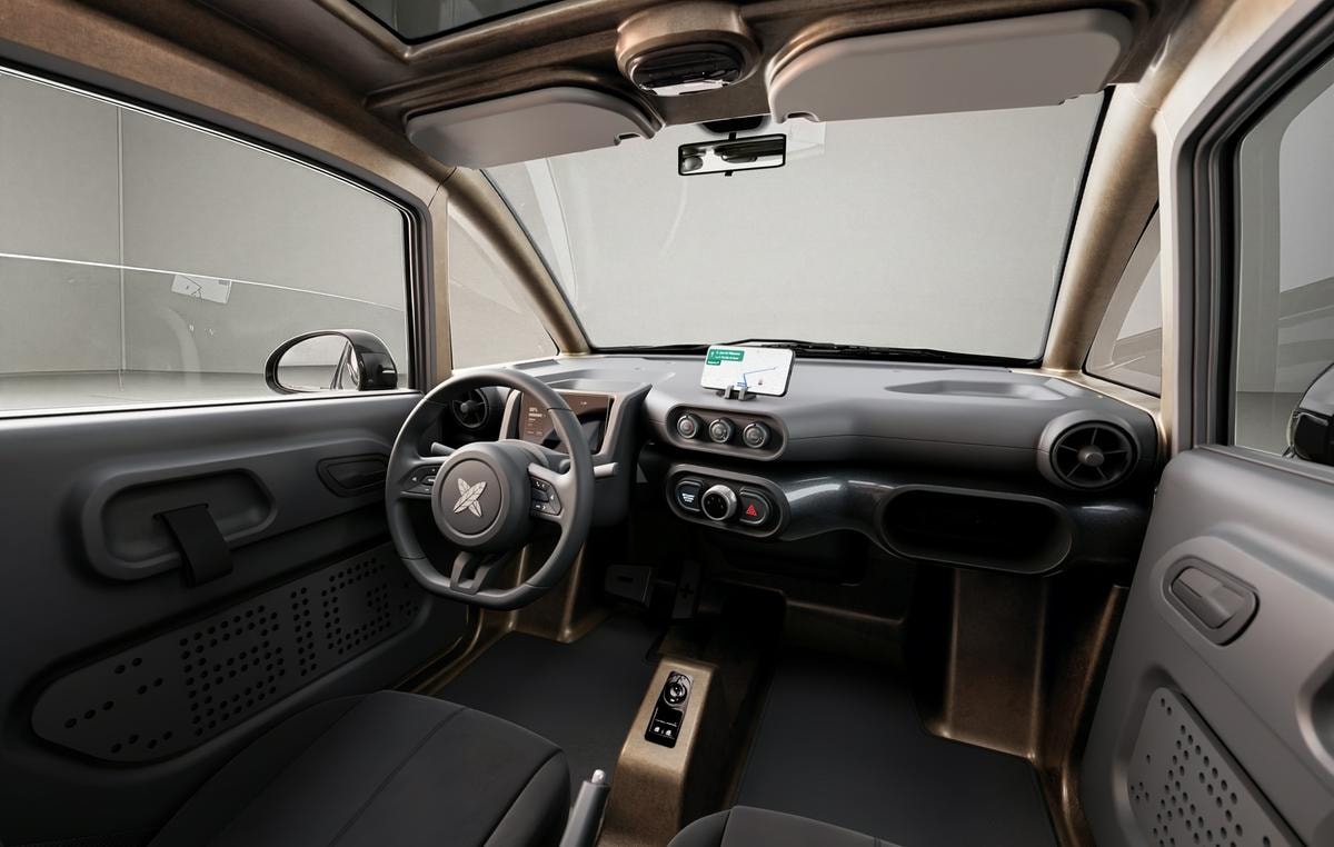 Liux Big: la microcar elettrica che riporta la città alla scala giusta
