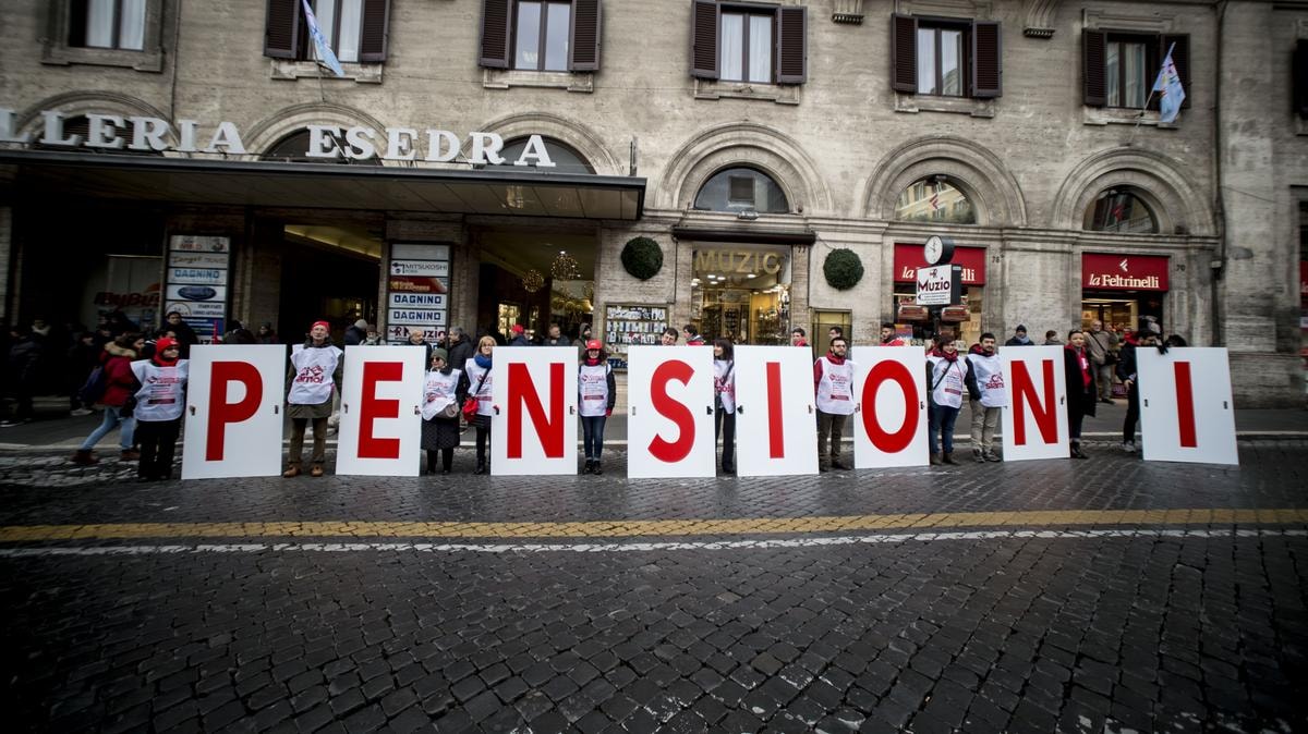 Giovani, la doppia proposta di MF-Milano Finanza: subito riscatto laurea e pensione integrativa. Ecco cosa ne pensa la politica