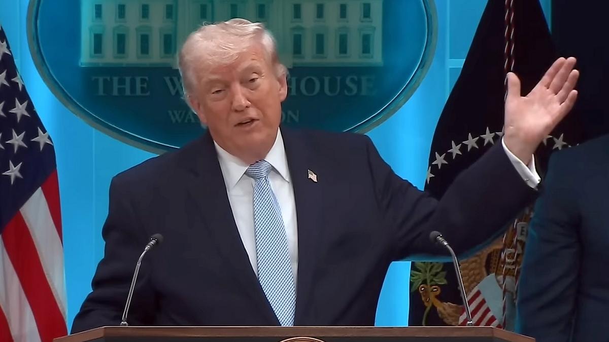 Usa, Trump rende pubblici i documenti top secret sugli Ufo