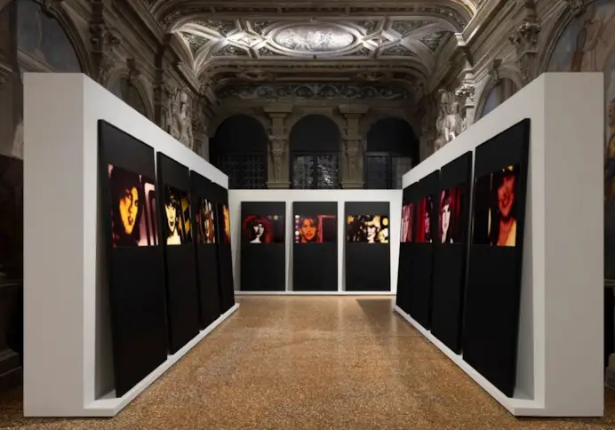 Un'immagine dell'esposizione Helter Skelter: Arthur Jafa and Richard Prince di Fondazione Prada (courtesy Fondazione Prada)