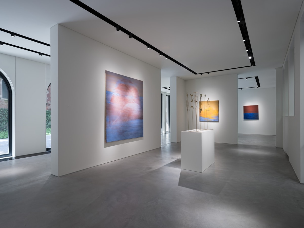 La mostra «Waves» alla 61° Biennale di Venezia (ph Ugo Carmeni studio, courtesy Xerjoff)