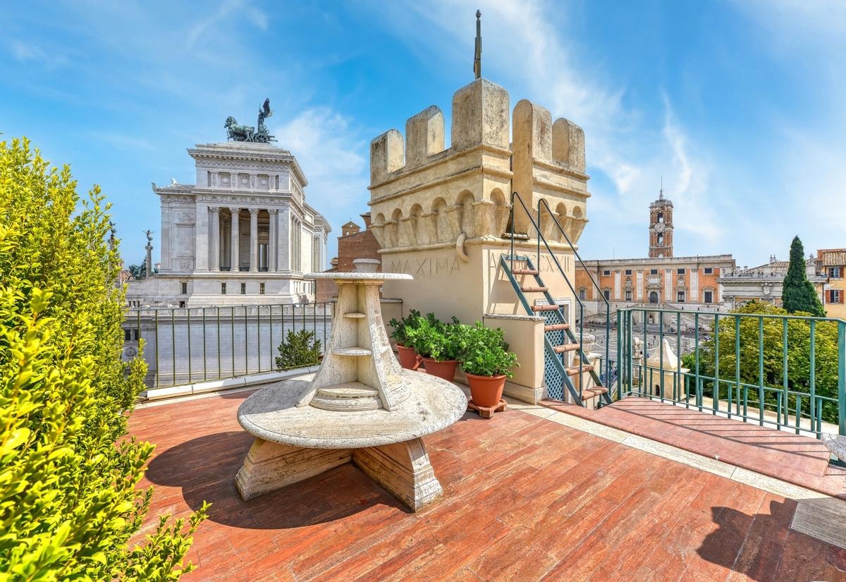 Roma, il lusso torna a guardare dall’alto: venduto attico da oltre 12 milioni nel cuore monumentale della Capitale