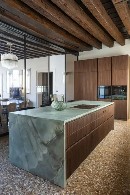 Venezia, dentro il lusso senza tempo di Palazzo Morosini Brandolin: design veneziano, influenze orientali e tecnologia d’eccellenza