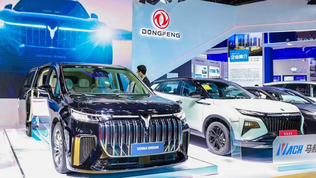 Stellantis, accordo da 1 miliardo con Dongfeng per produrre auto elettriche Peugeot e Jeep in Cina dal 2027