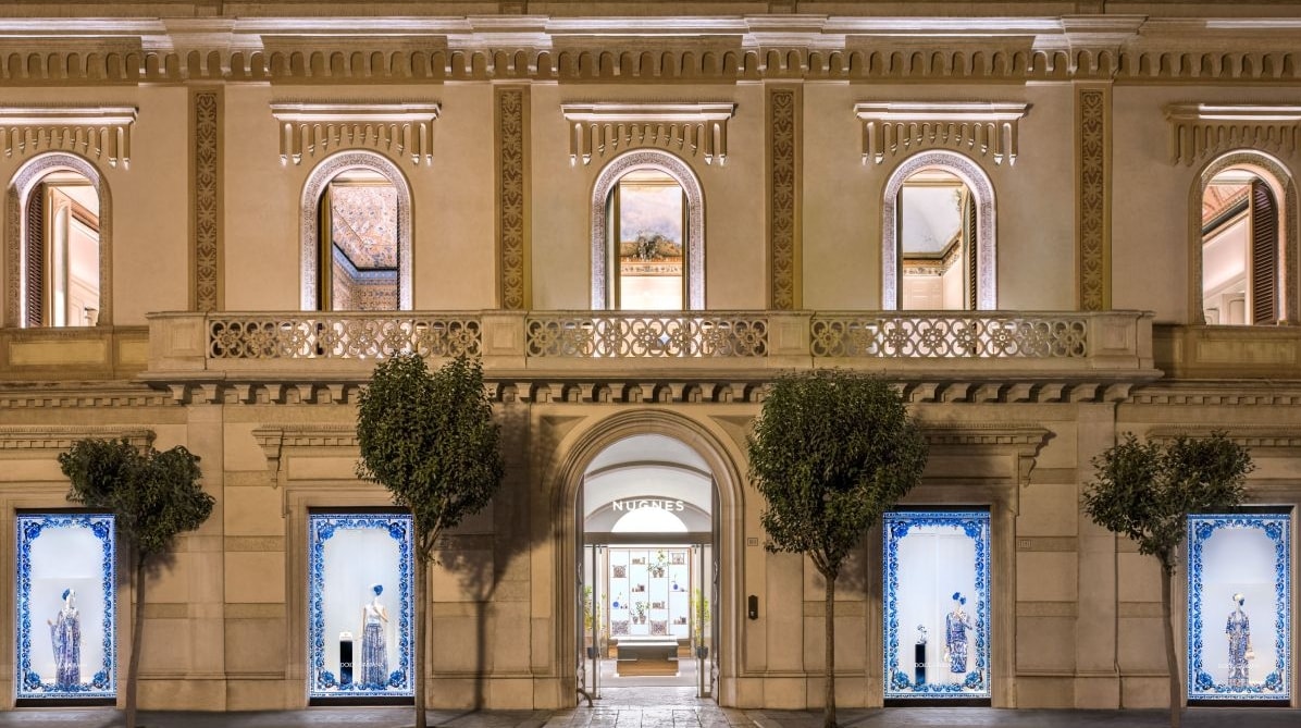 Un'immagine della boutique Nugnes e le vetrine Dolce&Gabbana (courtesy Dolce&Gabbana)
