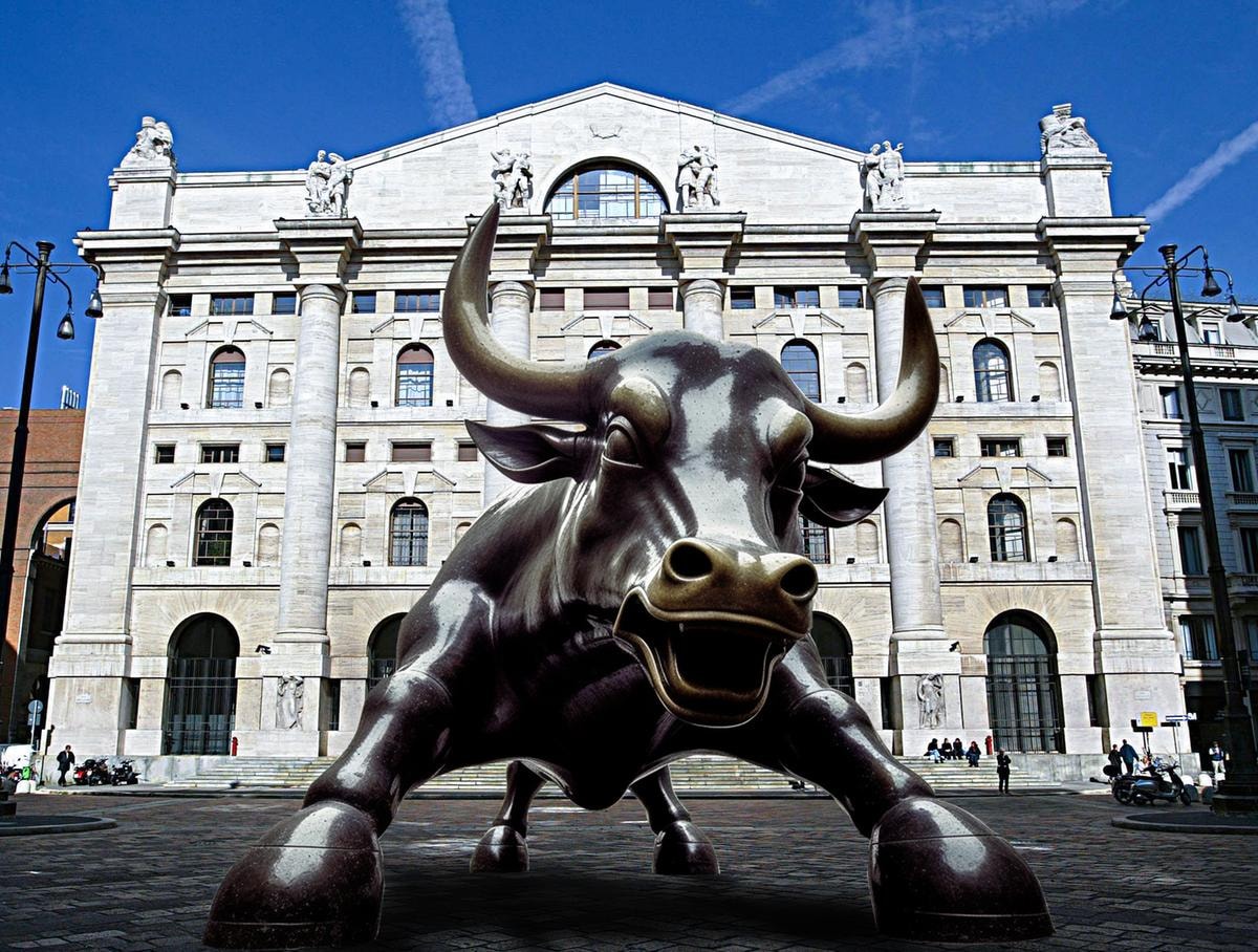 PALAZZO MEZZANOTTE
BORSA ITALIANA MILANO
PIAZZA AFFARI
FINANZA