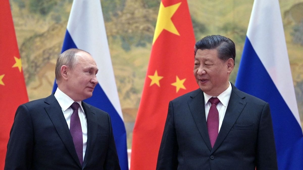 Asia, Nikkei -0,5% anche se il Giappone cresce più del previsto. Putin: Russia e Cina verso una cooperazione più stretta