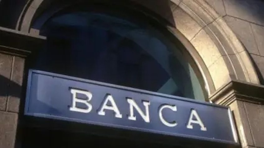 Banche italiane, Jefferies alza le stime su utili e dividendi: due titoli da comprare