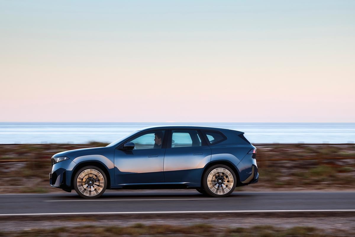 Bmw iX3, ecco la gioia di guidare un’auto che anticipa ogni gesto
