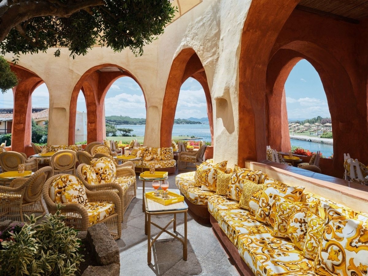 Un'immagine del DG resort all'hotel Cala di Volpe in Costa Smeralda (courtesy Dolce&Gabbana)