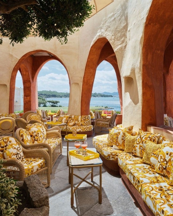 Un'immagine del DG resort all'hotel Cala di Volpe in Costa Smeralda (courtesy Dolce&Gabbana)