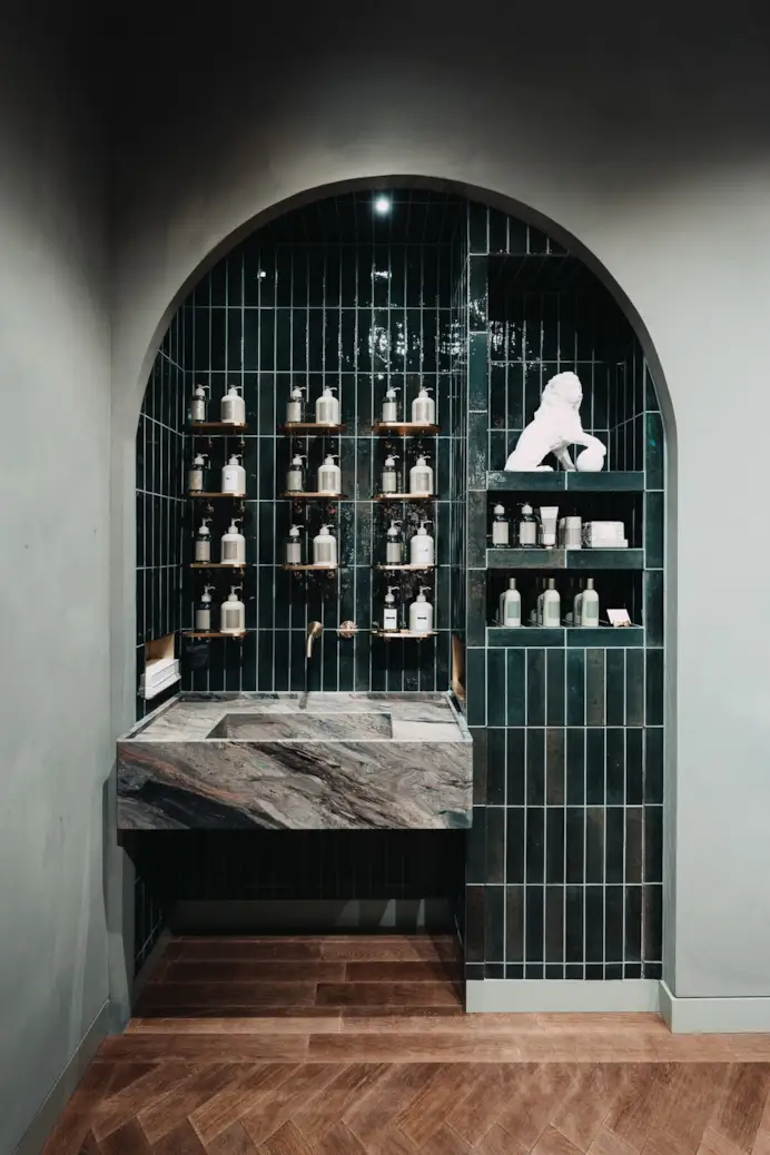 La boutique di Penhaligon's a Milano (courtesy Penhaligon's/ph Lucas Possiede)