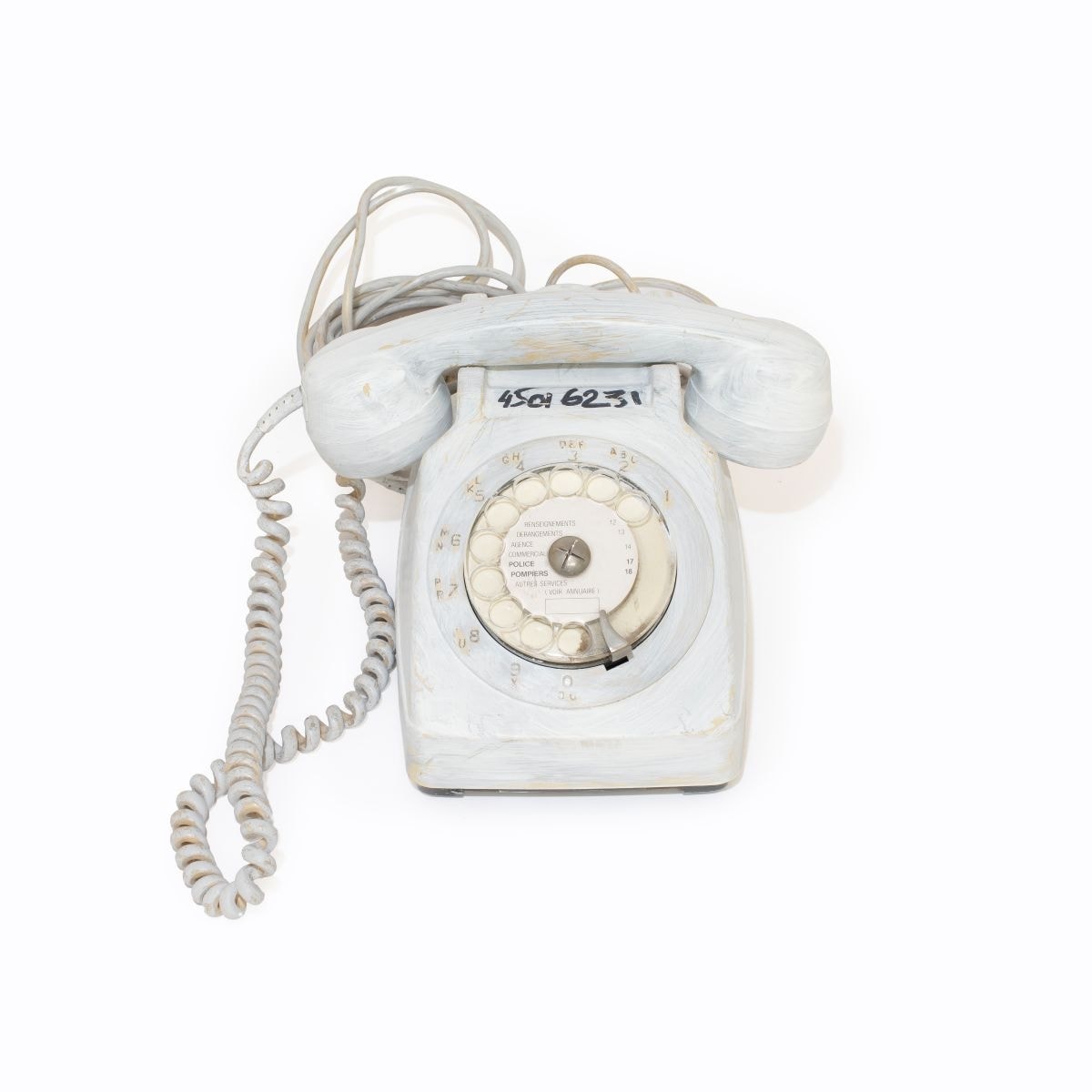 Un pezzo dell'archivio privato di Martin Margiela (ph Marc Chatelard, courtesy Maurice auction)