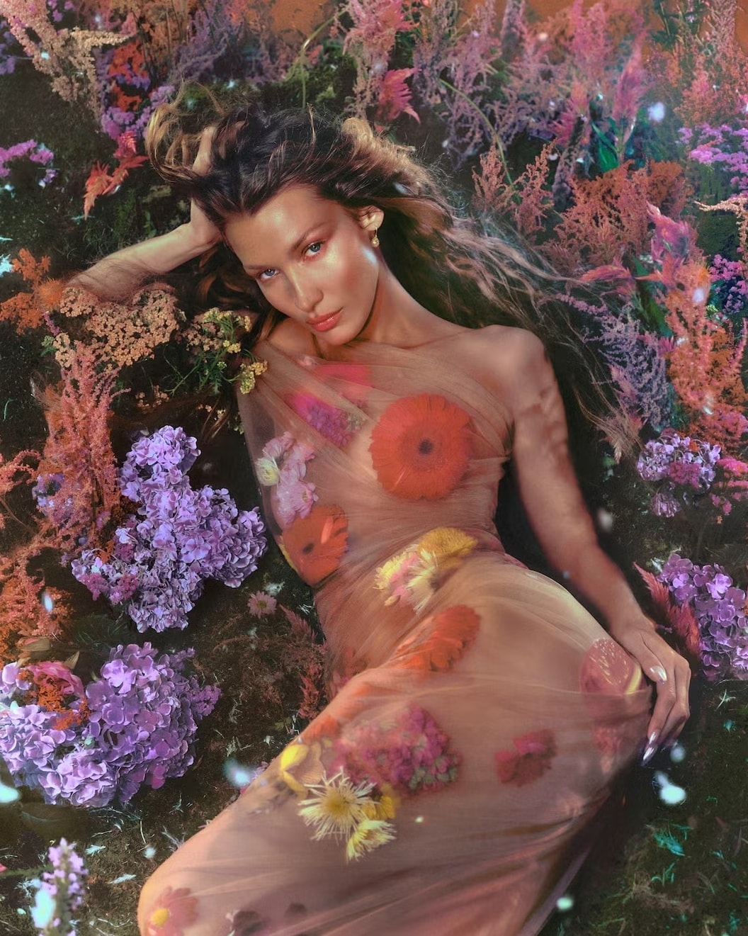 Bella Hadid in una campagna Orebella (ph official website)