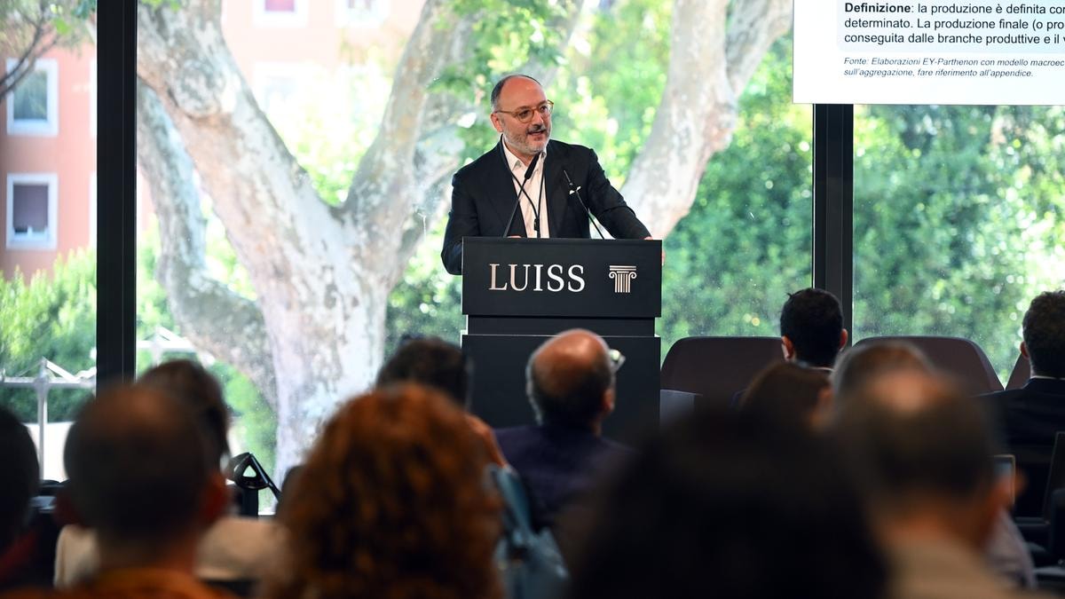 L’Italia crescerà solo dello 0,4% quest’anno, secondo EY-Parthenon e Oxford Economics