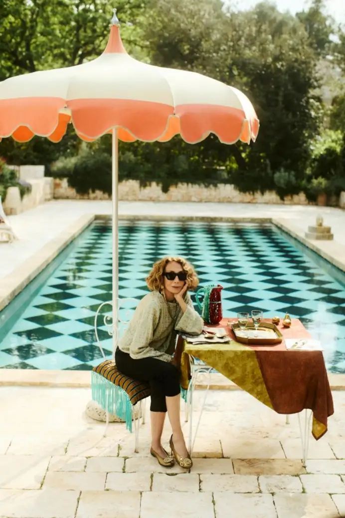 Marisa Berenson in uno scatto della campagna «The house of Marisa» (courtesy Zara)