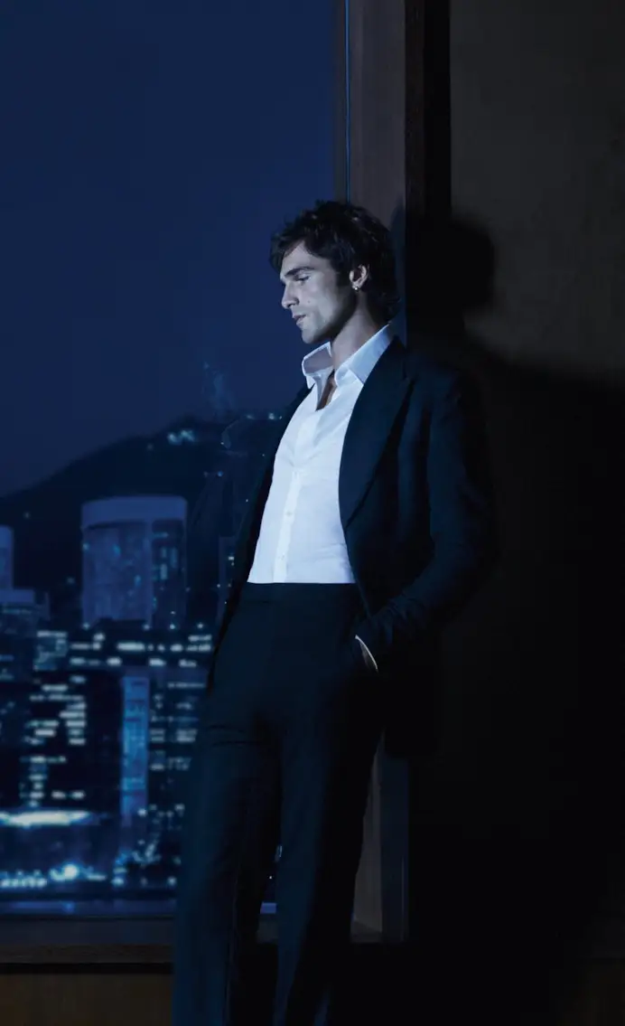 Jacob Elordi nella campagna di lancio di Bleu de Chanel L'exclusif (courtesy Chanel beauty)