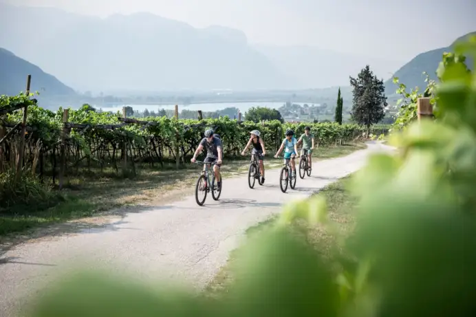 5 percorsi bike per un’estate da gentleman (tra Dolomiti, vino e grandi salite)